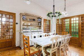 Dining - YourHouse Tramontana (Lloseta)
