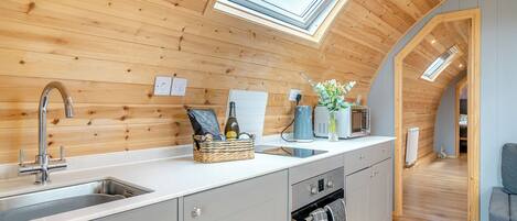 Fridge, oven, stovetop, toaster