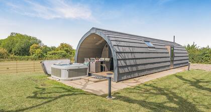 2 bedroom accommodation in Yeovil