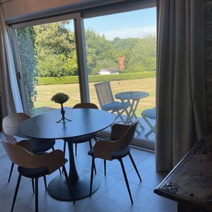 Dining - Chambre d'hôtes, the jewel (Lasne)