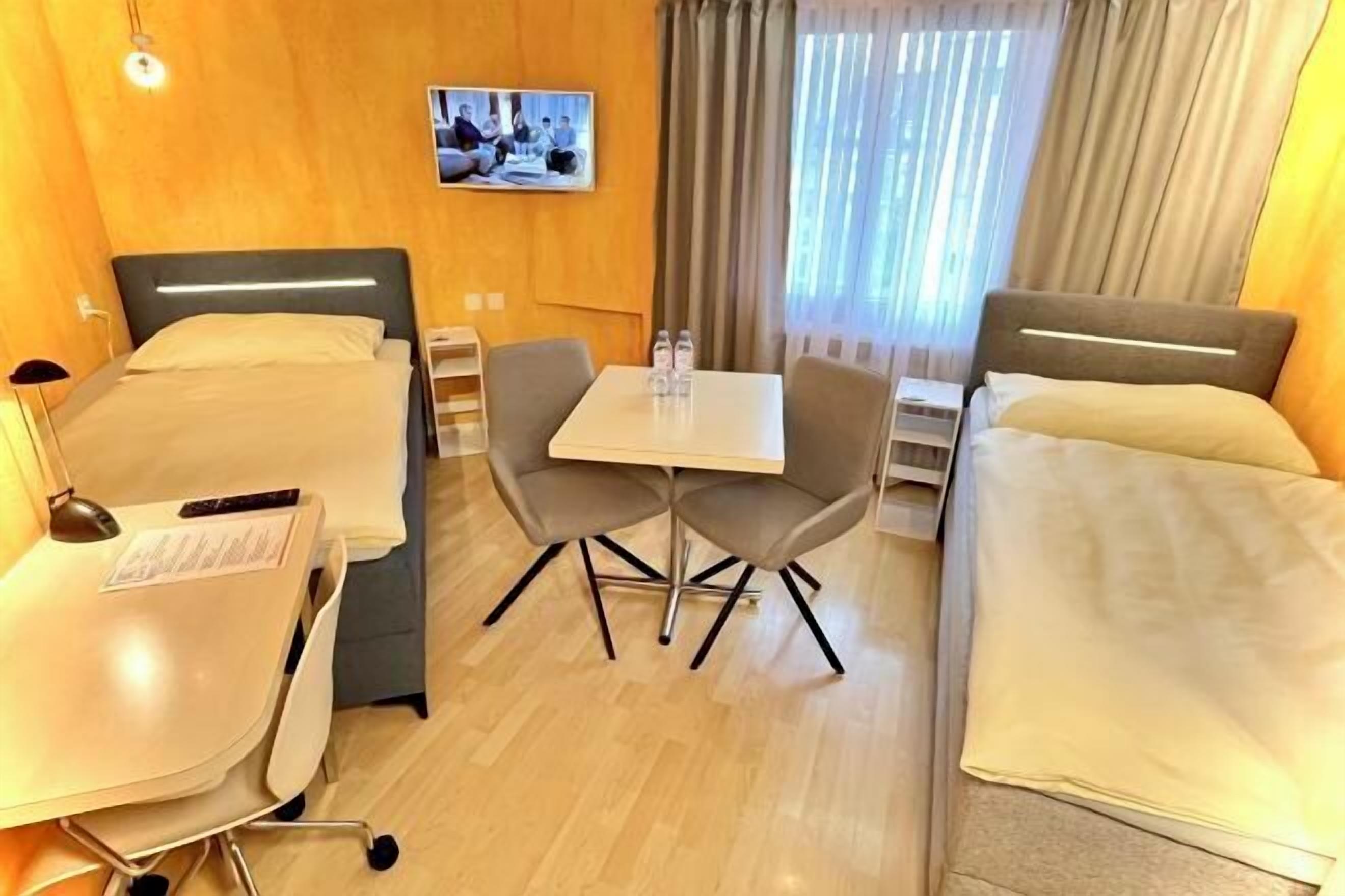 Desk, laptop workspace, free WiFi