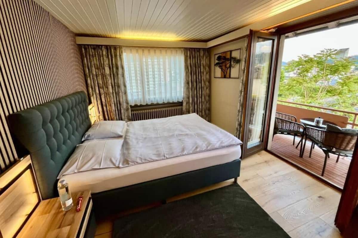 Business Double Room | Desk, laptop workspace, free WiFi