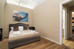 Deluxe Suite, City View