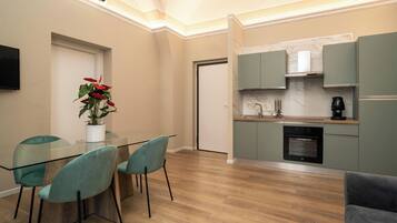 Suite Deluks, pemandangan kota | Dapur pribadi