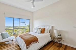 5 chambres, bureau, accès au Wi-Fi (inclus), literie fournie
