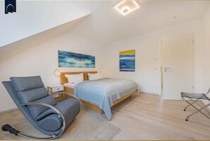 2 soverom, skrivebord, strykejern/-brett og wi-fi (inkludert)