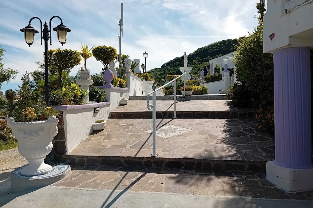 Villa Lesto Holiday Home - Ischia Apartments