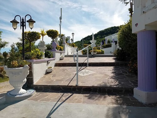 Villa Lesto Holiday Home - Ischia Apartments