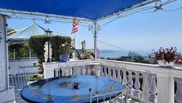 Apartment, 1 Bedroom, Smoking, Private Pool | Outdoor dining