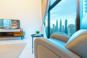 City view from property - Moonway Luxury Suites At Eaton Residence (Kuala Lumpur)