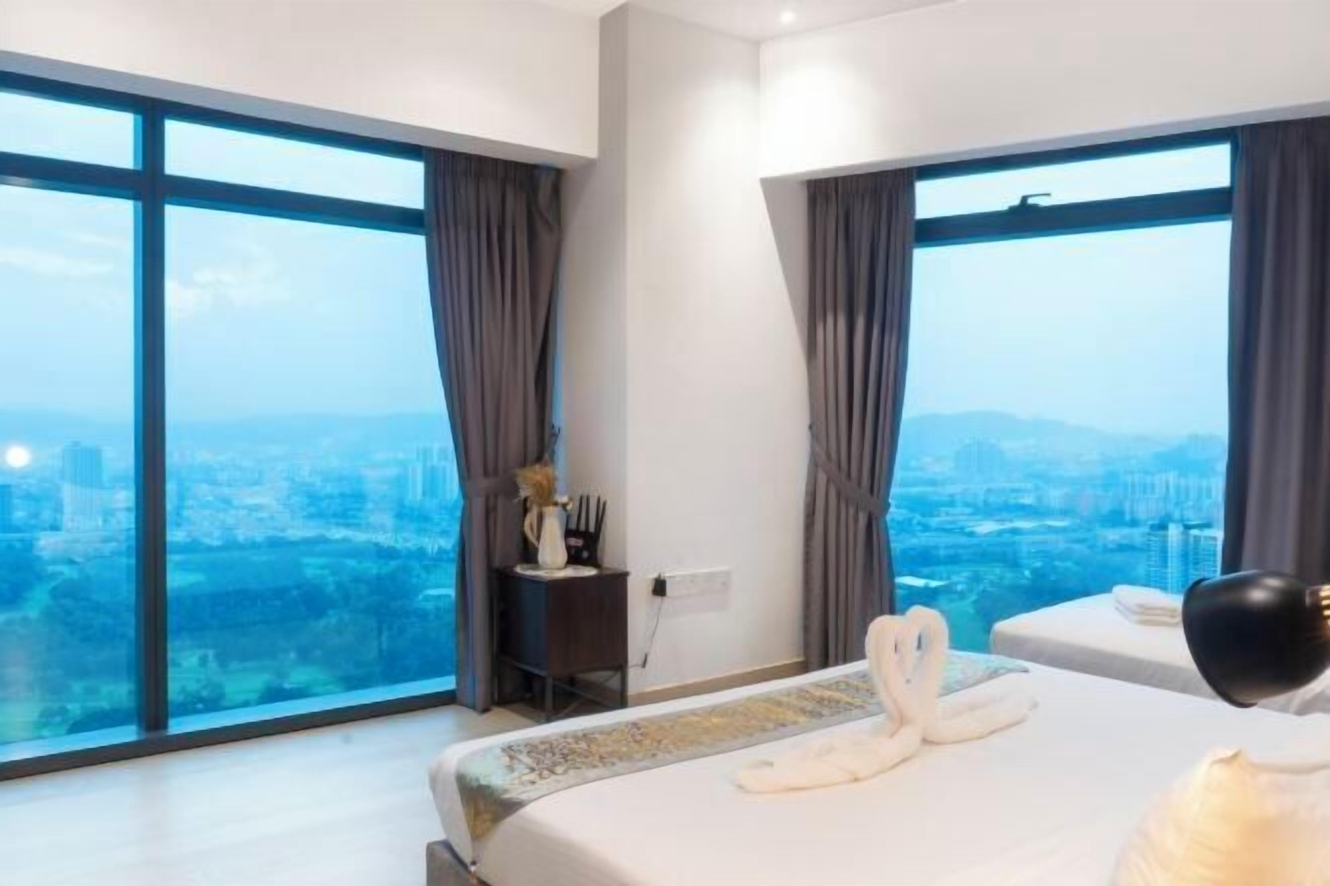 羽絨被、舒適加層、書桌、遮光布/窗簾