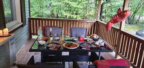 Outdoor dining