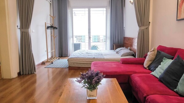 2 bedrooms, iron/ironing board, Internet