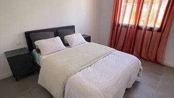 3 bedrooms, WiFi, bed sheets