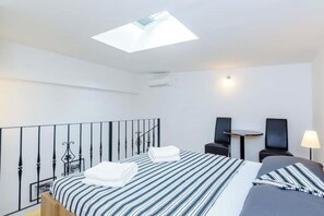 1 habitación, wifi y ropa de cama