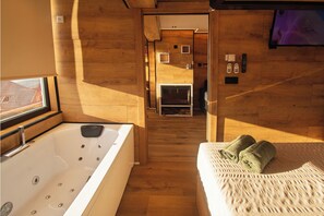 1 chambre, lit parapluie, Wi-Fi, draps fournis