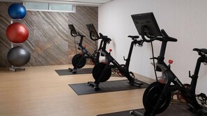 Fitness facility - Oceanfront Bliss: Luxurious 2-Bedroom Lockoff Villa at Westin Ka’anapali North (Lahaina)