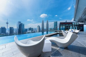 Outdoor pool - Imperial Luxury Suites KLCC by Moonway (Kuala Lumpur)