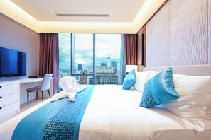 Luxury Two bedroom Apartment (Petronas Twin Tower View) | 2 bedrooms, Egyptian cotton sheets, premium bedding, down duvets