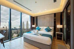 Luxury Two bedroom Apartment (Petronas Twin Tower View) | 2 多间卧室、埃及棉床单、高档床上用品、羽绒被