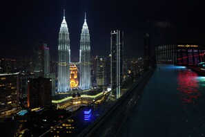 Outdoor pool - Imperial Luxury Suites KLCC by Moonway (Kuala Lumpur)