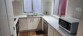 An Amazing Inner City 4-Bedroom House with Two Carparks in Wellington