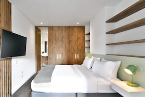 1 bedroom, desk, iron/ironing board, WiFi