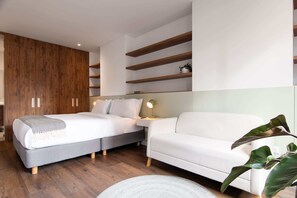 1 bedroom, desk, iron/ironing board, WiFi