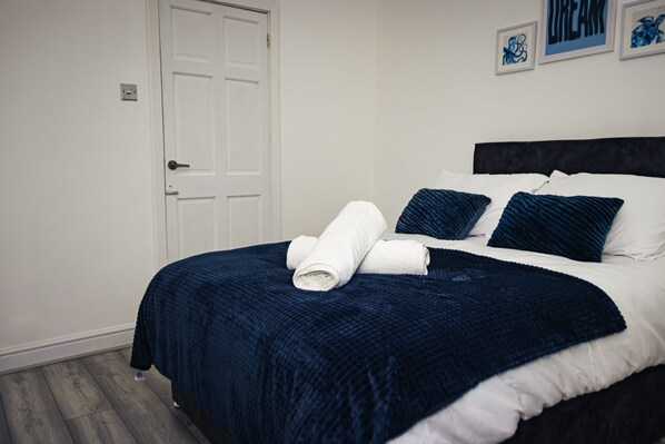 3 bedrooms, free WiFi, bed sheets