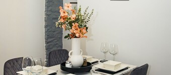 Sleeps 6, Free Parking, Central