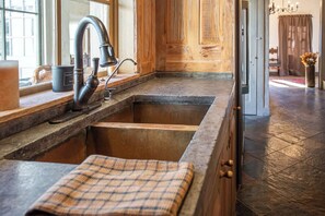 Interior - Relax in Hill Country Elegance at The Amick Estate (Fredericksburg)