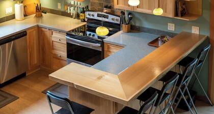 Charming 3 Bed, 2.5 Bath Timberframe Home