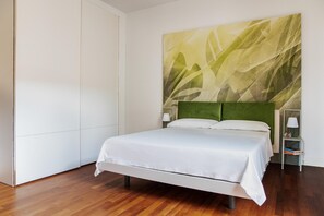 1 Schlafzimmer, Bügeleisen/Bügelbrett