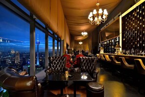 Bar (en el alojamiento)