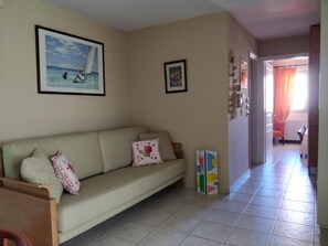 Comfort Apartment, 1 Bedroom, Balcony | Living area