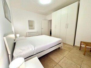 1 bedroom, iron/ironing board, free WiFi