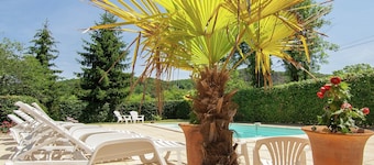 Cottage in Vézac with Pool & River Nearby