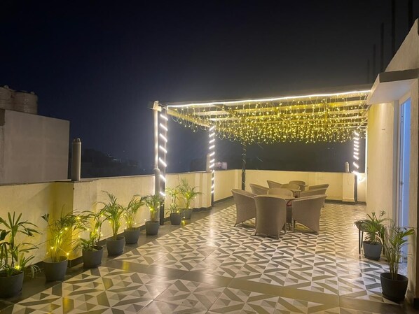 BBQ/picnic area - Imperial Stayz (Gurugram)