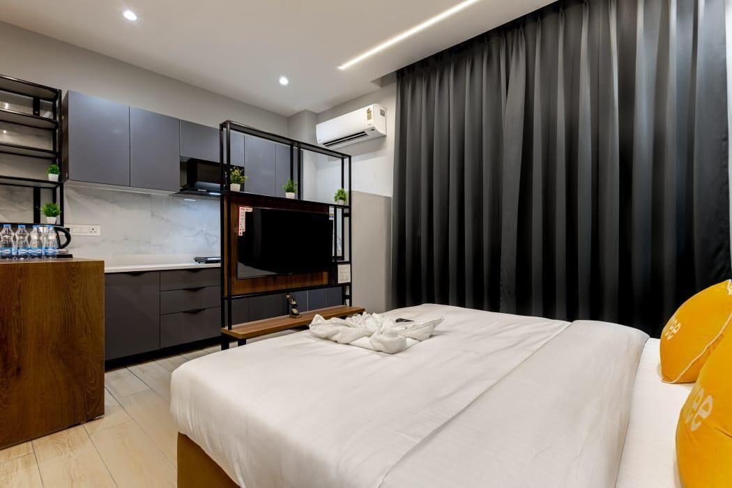 Egyptian cotton sheets, premium bedding, down comforters