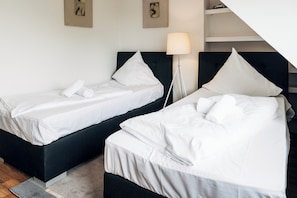 2 chambres, bureau, Wi-Fi gratuit, draps fournis