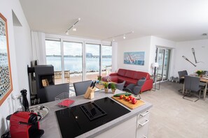 Dining - Dock 76 Main - First Row, Large Terrace, Sea View, Close to the Beach, EV Chargi (Olpenitz)