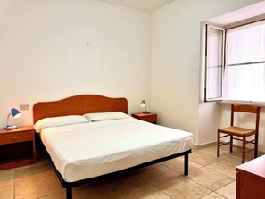 2 dormitorios, tabla de planchar con plancha, wifi gratis