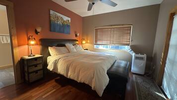 4 bedrooms, iron/ironing board, free WiFi, bed sheets