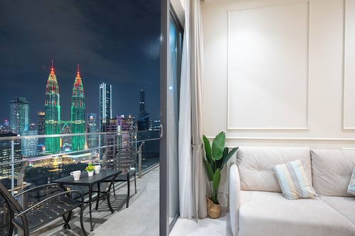 The Manor Suites KLCC by Moonway