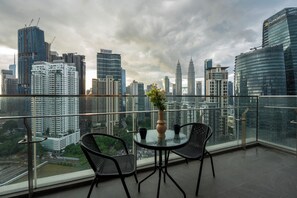 Family two bedroom apartment ( Petronas Twin Towers View) | Balcony