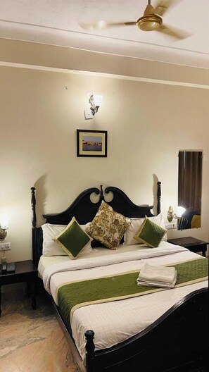 디럭스룸 | 책상, 간이 침대, 무료 WiFi, 침대 시트