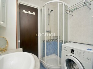 Bathroom - Seaside studio with terrace, air conditioning and WIFI in Platja d'Aro (Platja d'Aro)