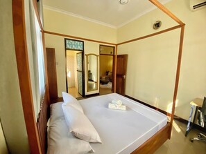 1 chambre, coffres-forts dans les chambres, bureau