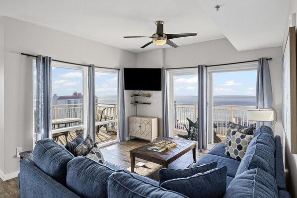 TV - Luau *19th Floor* 3 Bedroom Condo w/ Golf Cart at Sandestin Golf & Beach Resort! (Miramar Beach)