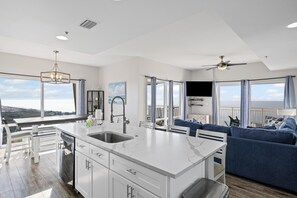 Fridge, microwave, oven, stovetop - Luau *19th Floor* 3 Bedroom Condo w/ Golf Cart at Sandestin Golf & Beach Resort! (Miramar Beach)